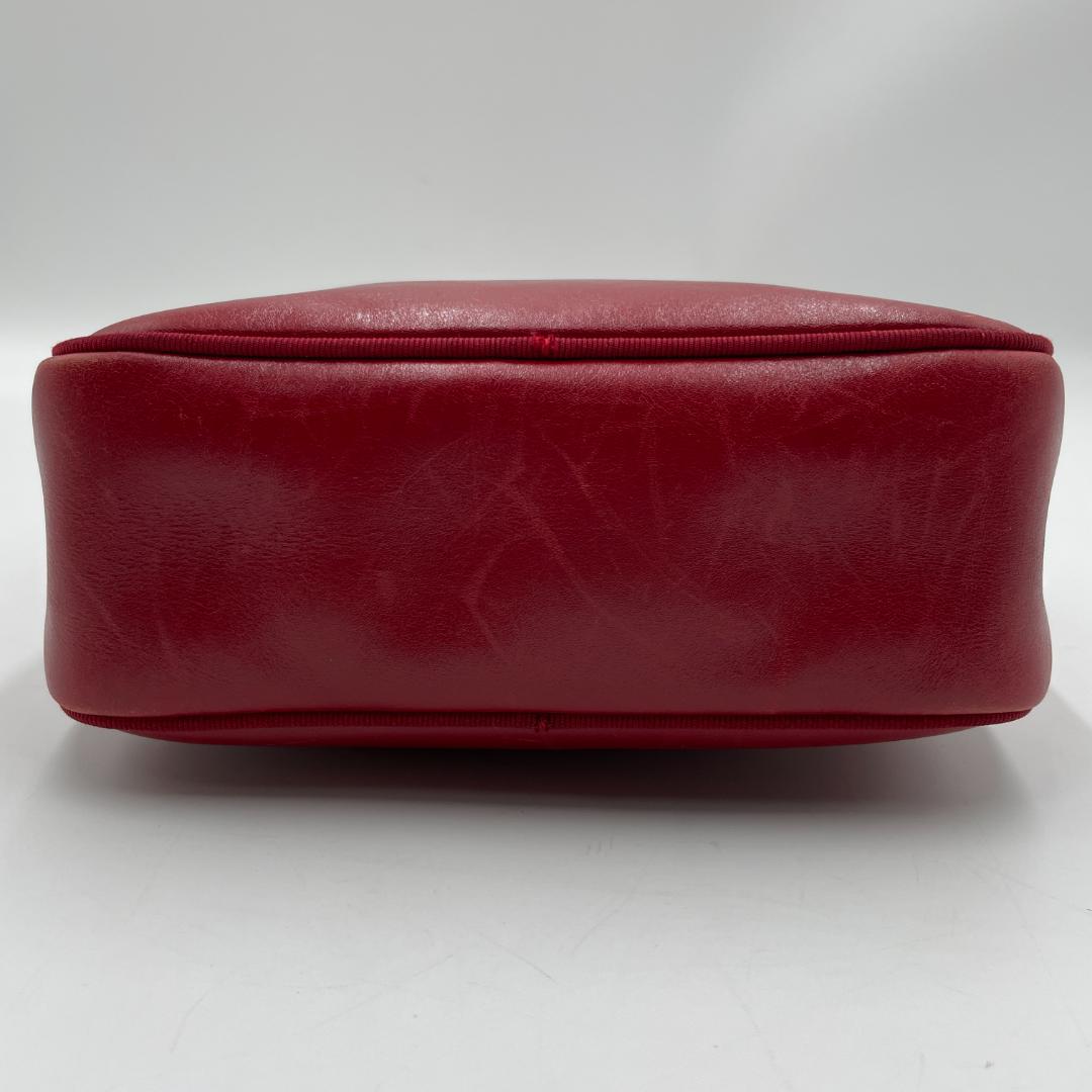 良品 Ferragamo ショルダーバッグ レザー レッド ヴァラリボン