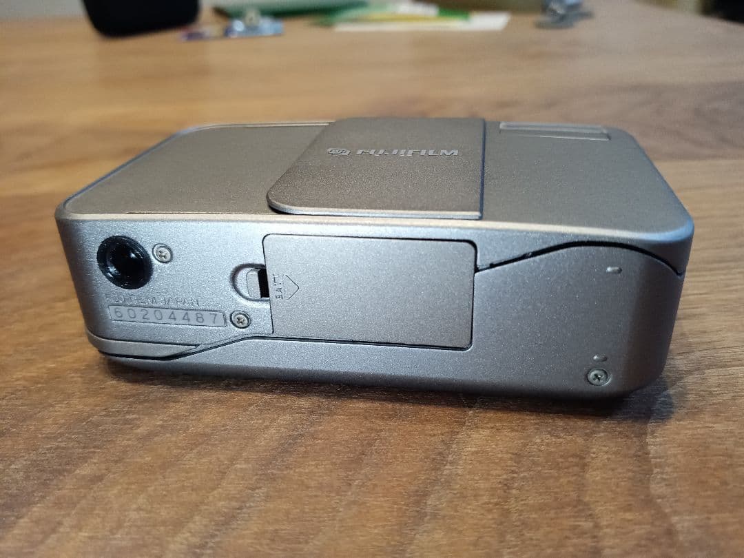 【新品電池付き】極美品 FUJIFILM CARDIA mini TIARA