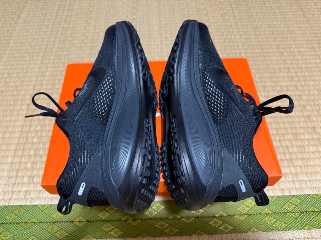 ナイキ ボメロ18 27.0cm オールブラック