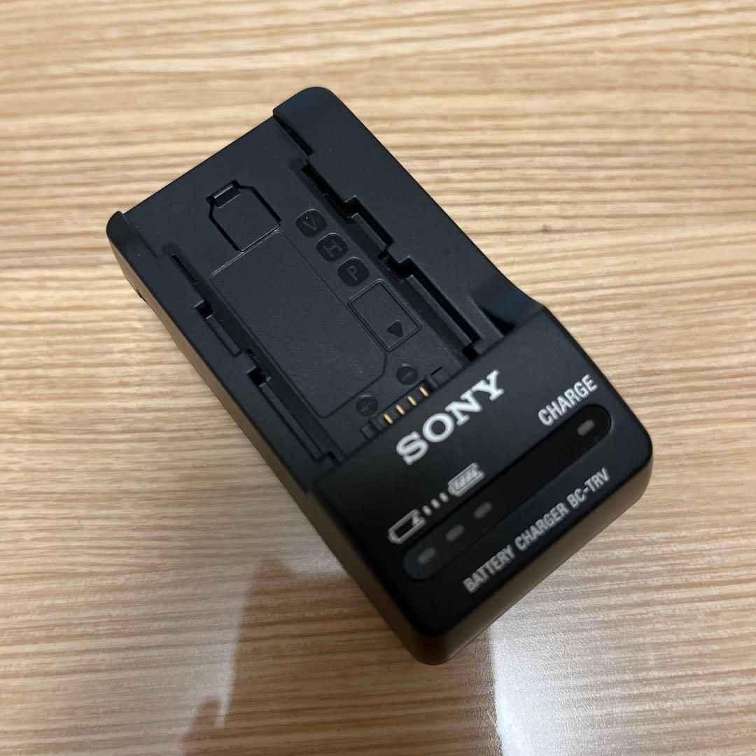SONY HDR-CX670 ビデオカメラ 本体 ローズゴールド　充電器　ピンク
