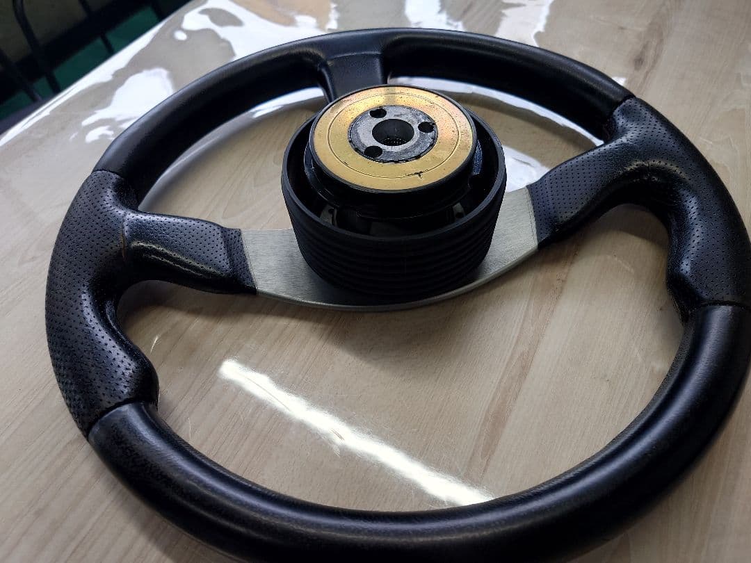 最終価格　【美品】momo　D35 ステアリング　race