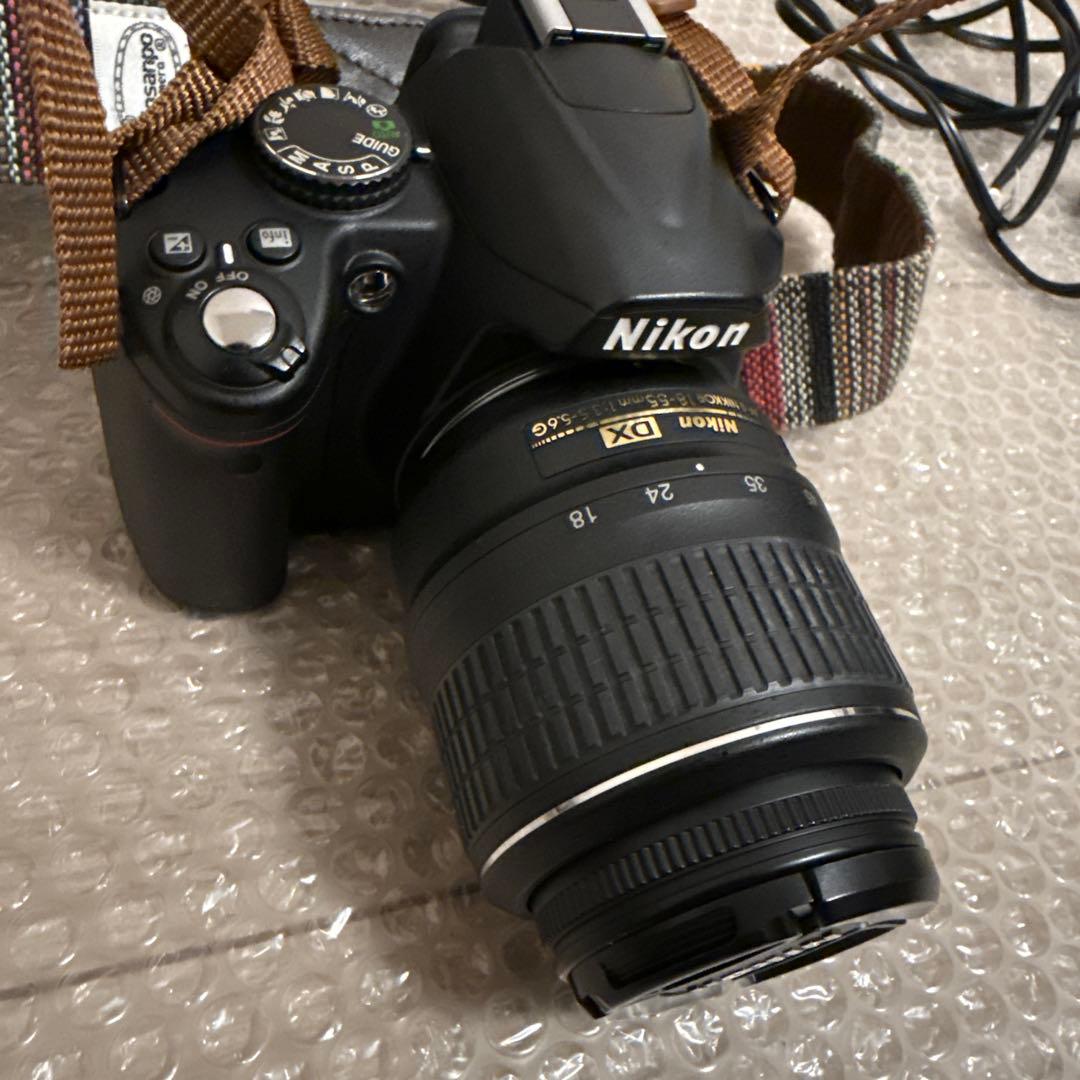 一眼レフ　Nikon D3000