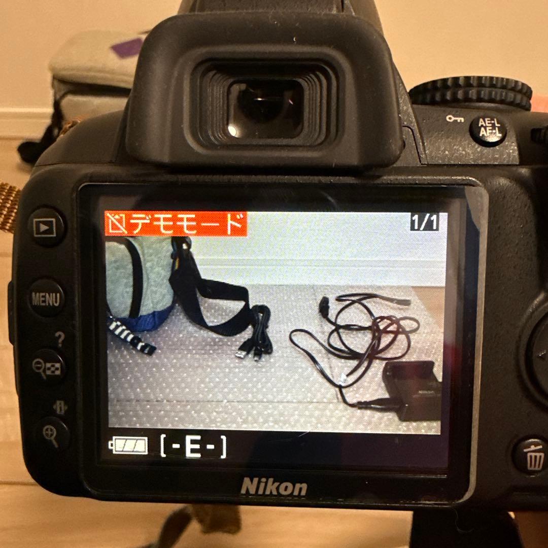 一眼レフ　Nikon D3000