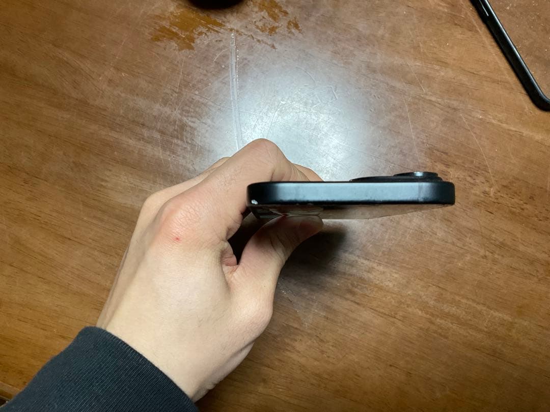 iPhone 15 128GB ジャンク ひび割れあり 本体