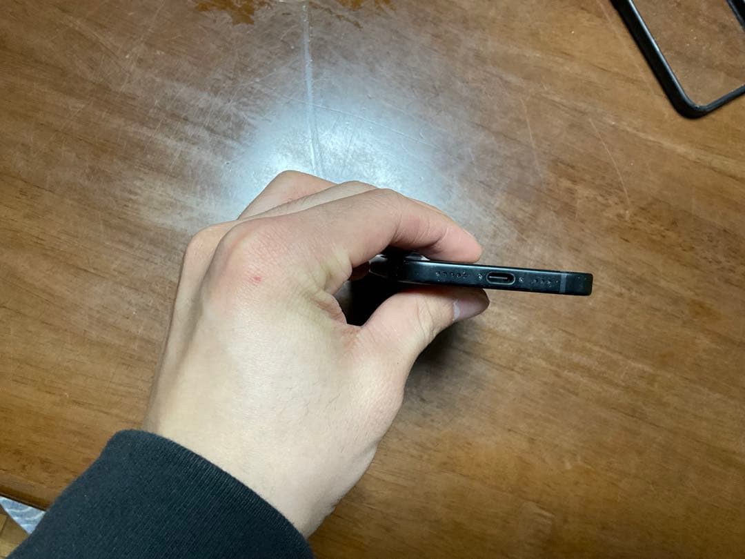 iPhone 15 128GB ジャンク ひび割れあり 本体