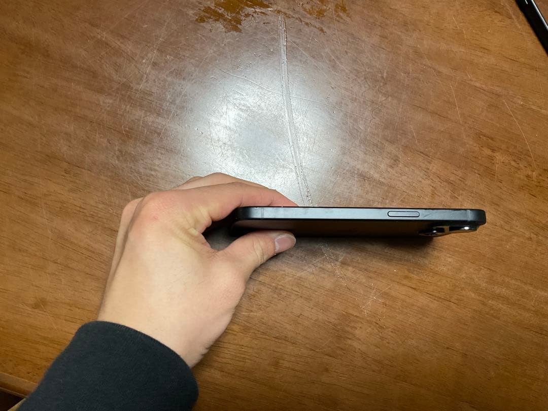 iPhone 15 128GB ジャンク ひび割れあり 本体