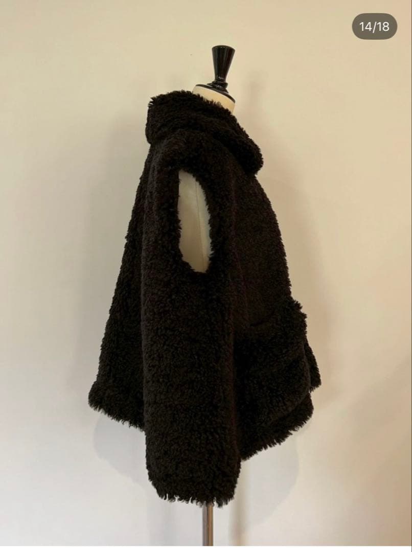 ロージーモンスターBearly boa vest 黒