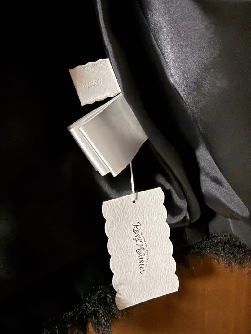 ロージーモンスターBearly boa vest 黒