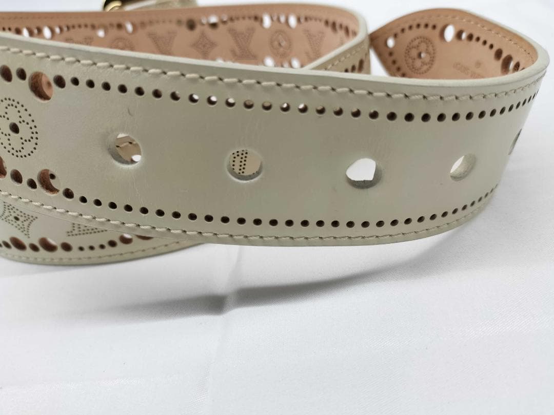 ルイヴィトン サンチュール フェニックス ベルト パンチング 90/36 白系