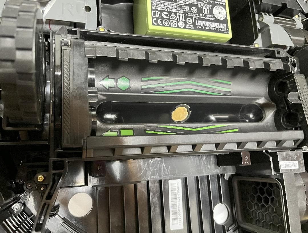 ルンバi7+ アイロボット自動ゴミ収集機付き＋交換用パーツセット(新品)