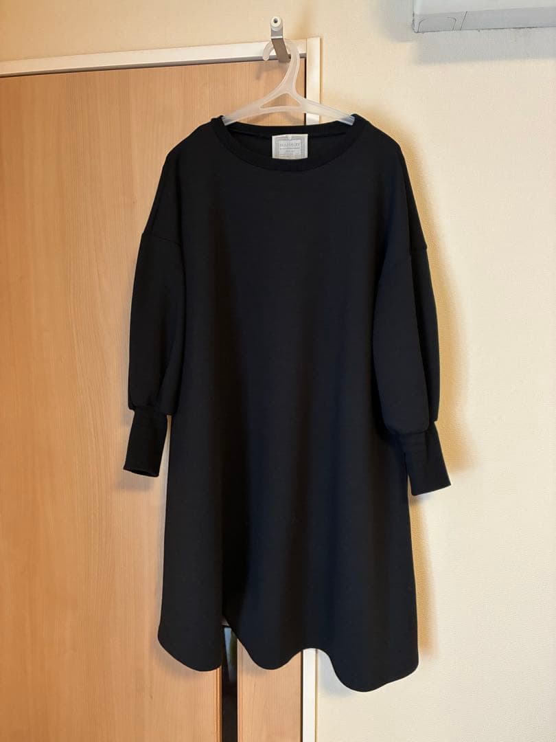 BEARDSLEY ビアズリー　袖パフダンボールワンピース