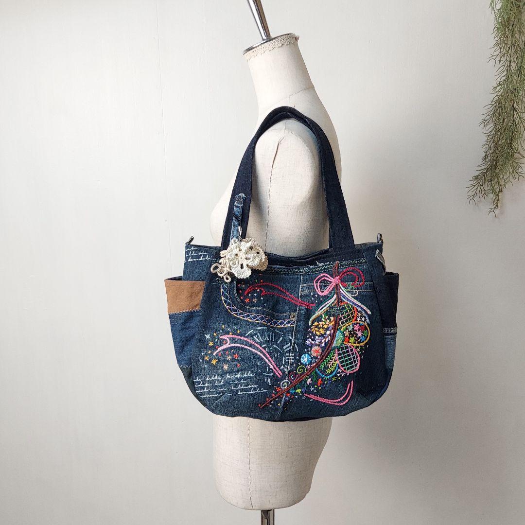 刺繍デニムバック　No.663　デニムリメイク　刺繍バック　丸いバック