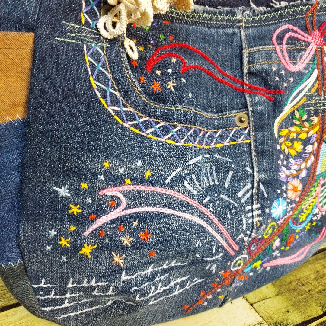 刺繍デニムバック　No.663　デニムリメイク　刺繍バック　丸いバック
