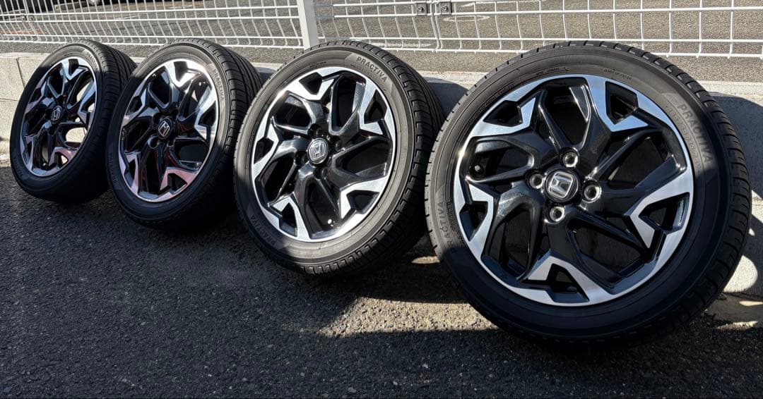 DoDoline N-BOXカスタム 軽 15インチ タイヤ24年製造