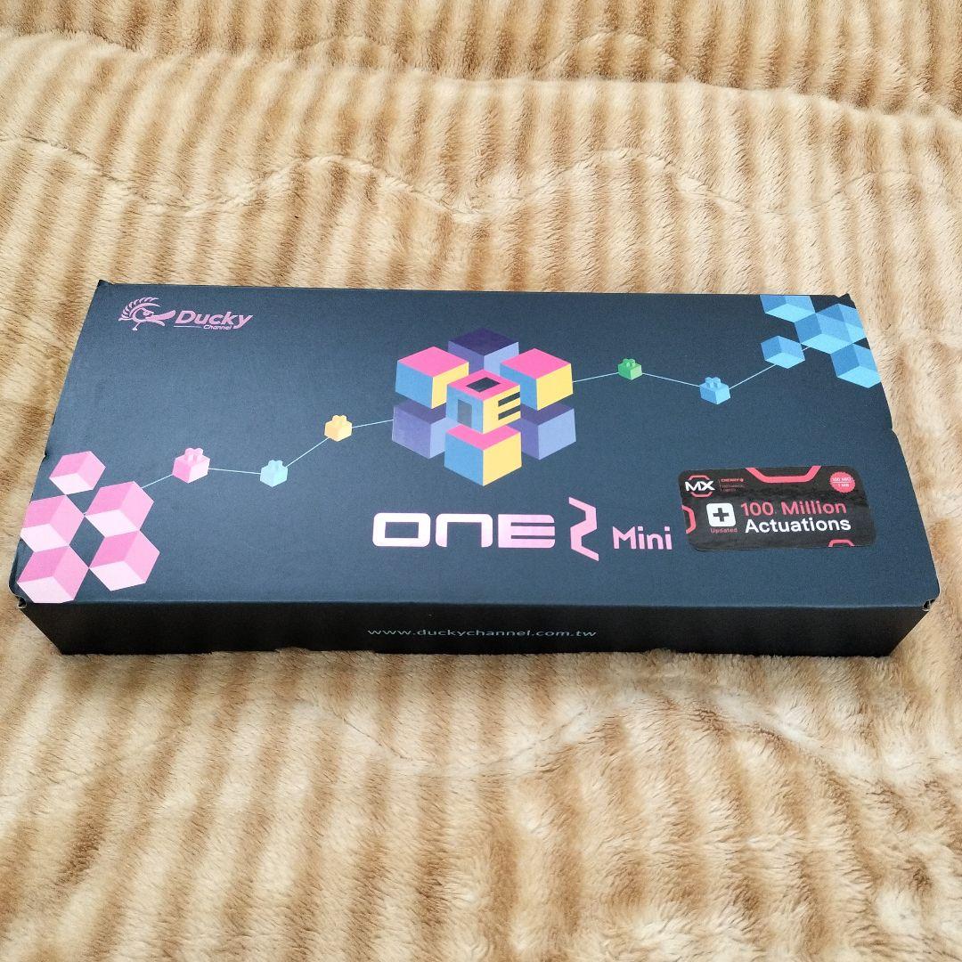 Ducky One 2 Mini 60% ゲーミングキーボード赤軸（ピンク軸）
