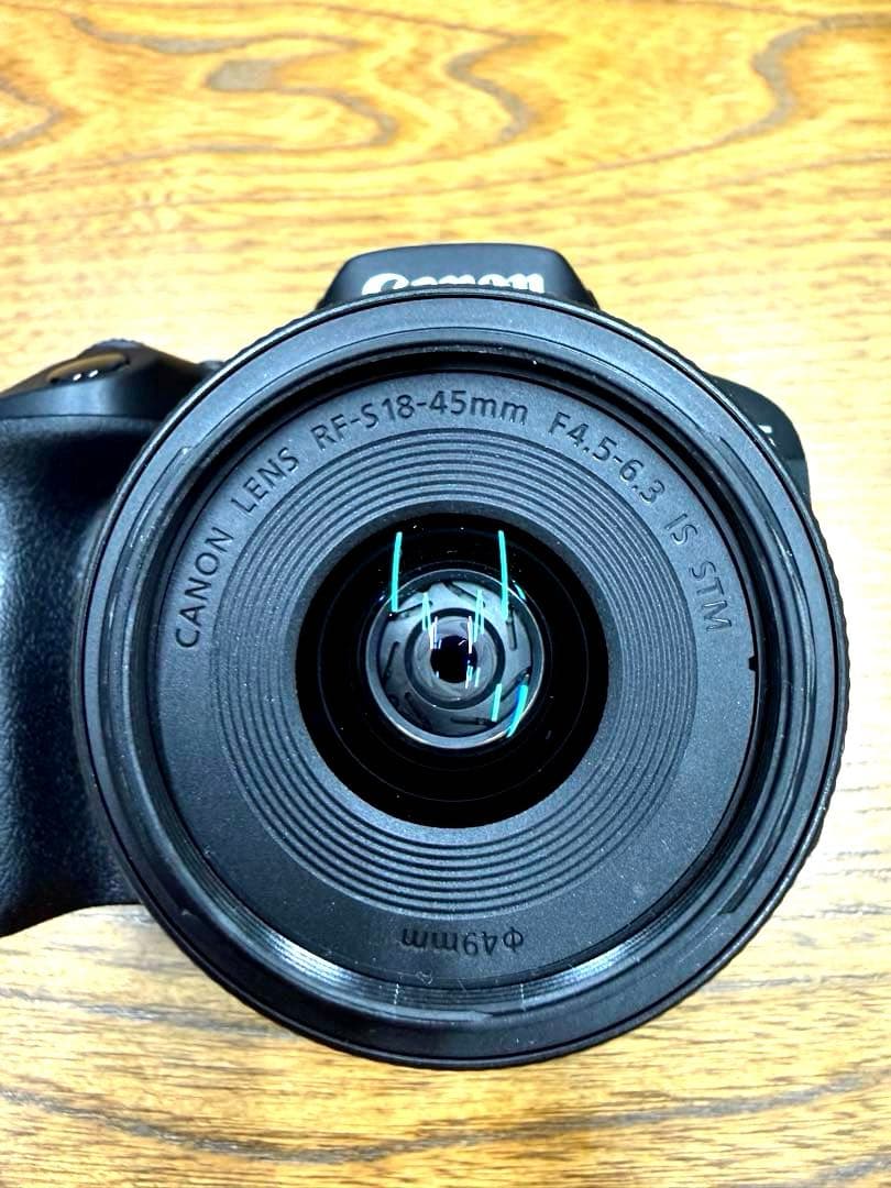 【極美品】Canon EOS R100 レンズキット★ショット数1000枚以下