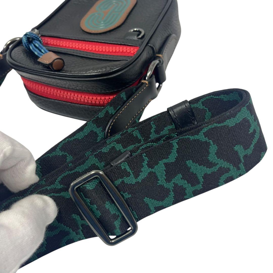 COACH コーチ　クロスボディ　ショルダーバッグ