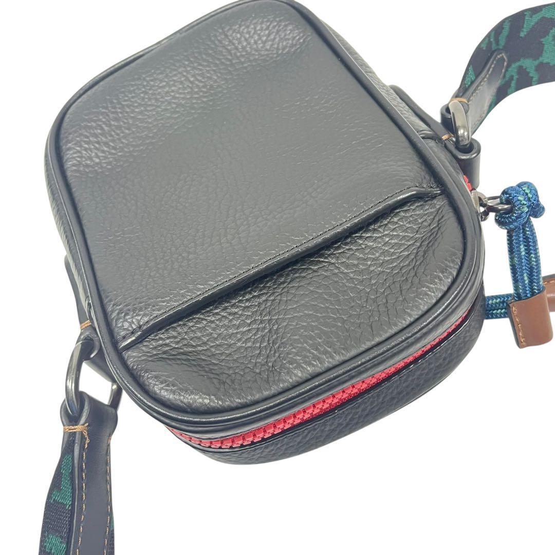 COACH コーチ　クロスボディ　ショルダーバッグ