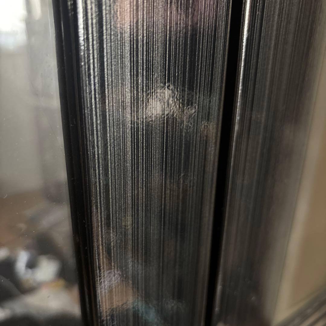 【送料込！組立不要】キャビネット　本棚　収納　ガラスケース　ブラック