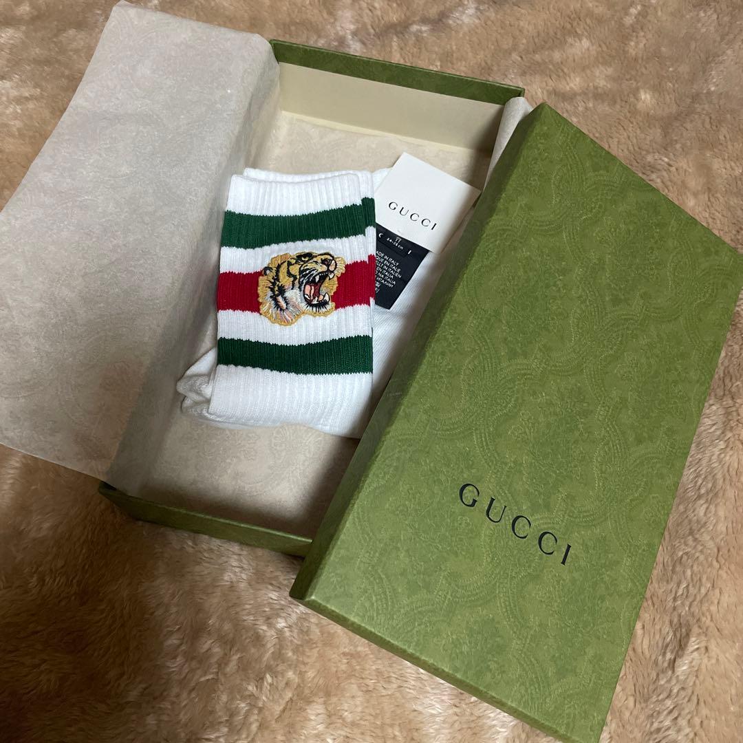 【新品未使用品タグ付き】GUCCI グッチ 靴下 ソックス 虎 M