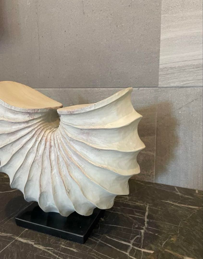 貝殻形状の立体オブジェzara boconcept ikeaホテルライク