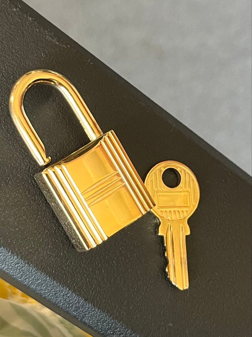 HERMES エルメス カデナ ゴールド 鍵付き パドロック　南京錠
