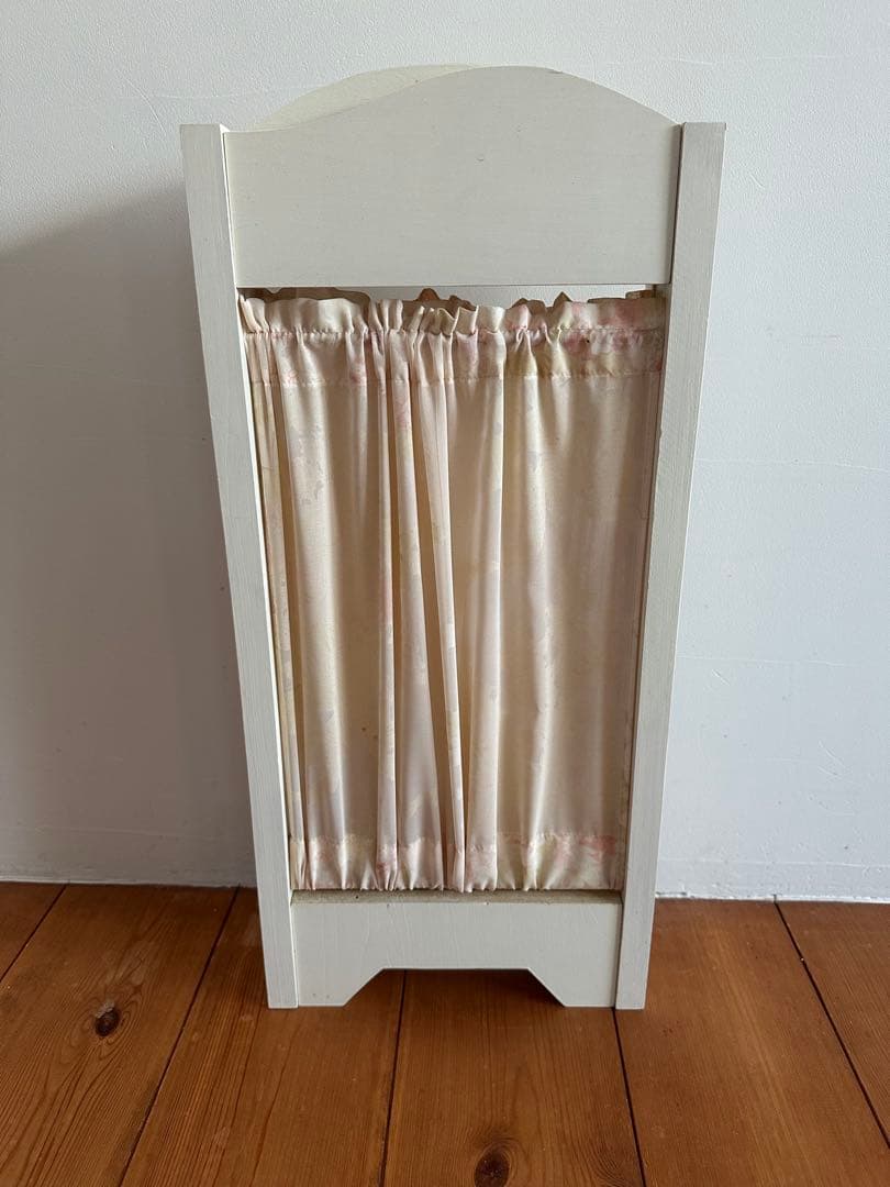 イマン/マニー木製パーテーション 花柄カーテン付き/アンティーク/ドール