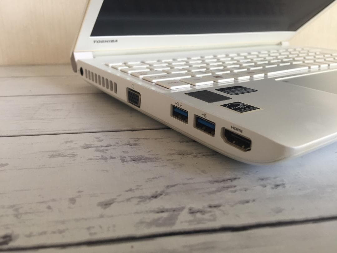 東芝 dynabook R73/NW56E 13.3型高解像度 コンパクトノート