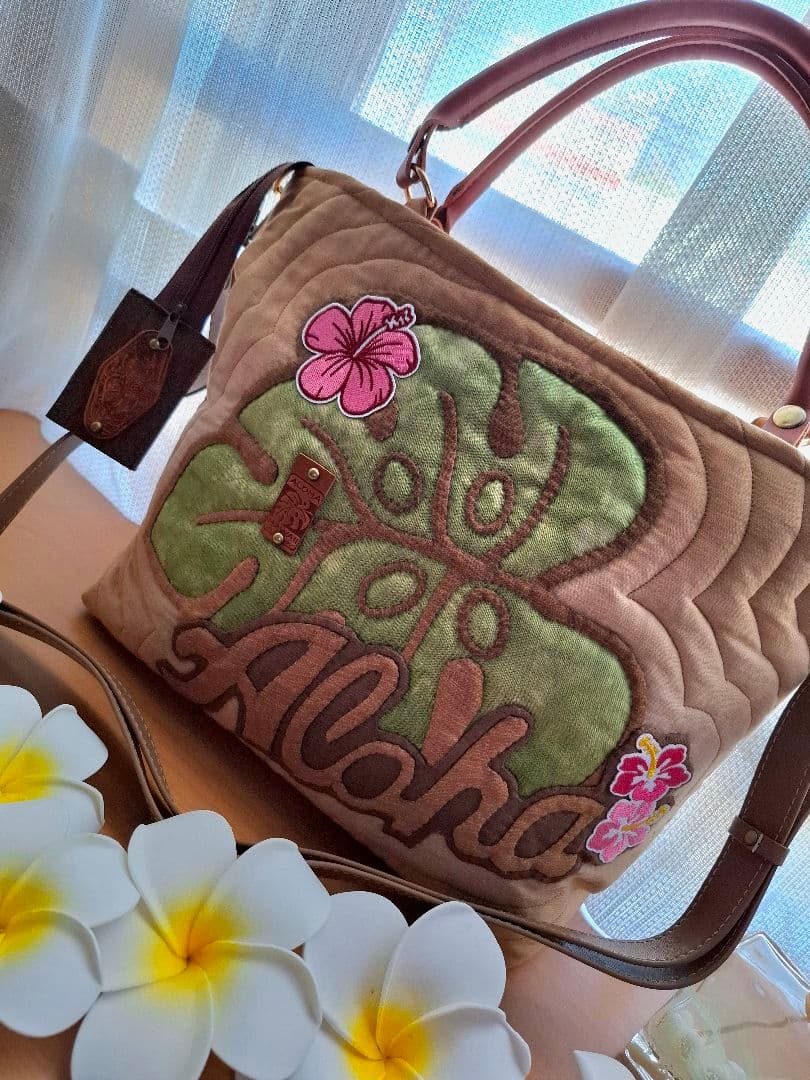 ハワイアンキルト　横長バッグ　 モンステラ　2WAY　ファスナー付きバッグ