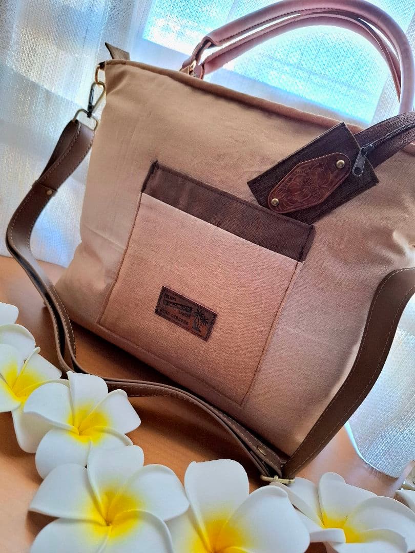 ハワイアンキルト　横長バッグ　 モンステラ　2WAY　ファスナー付きバッグ