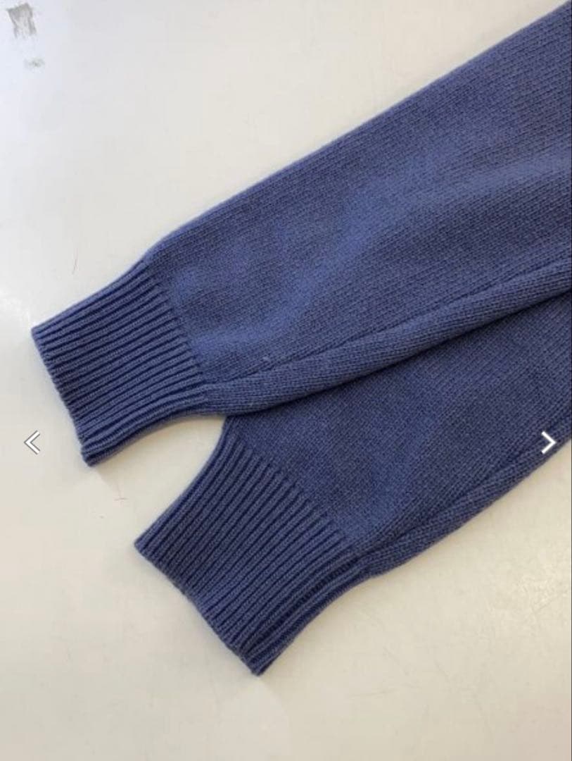 ストーンアイランド ボタン付きカーディガン