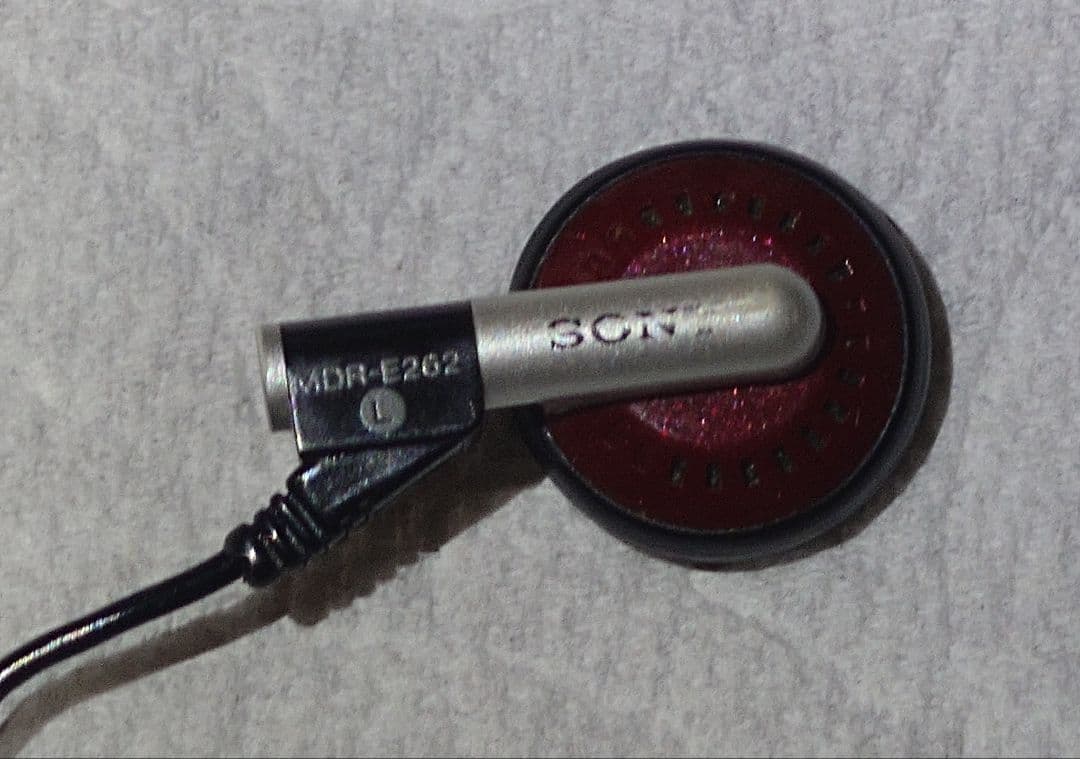 【希少名品】SONY 有線イヤホンMDR-E262 ヌード・ターボ 完動品