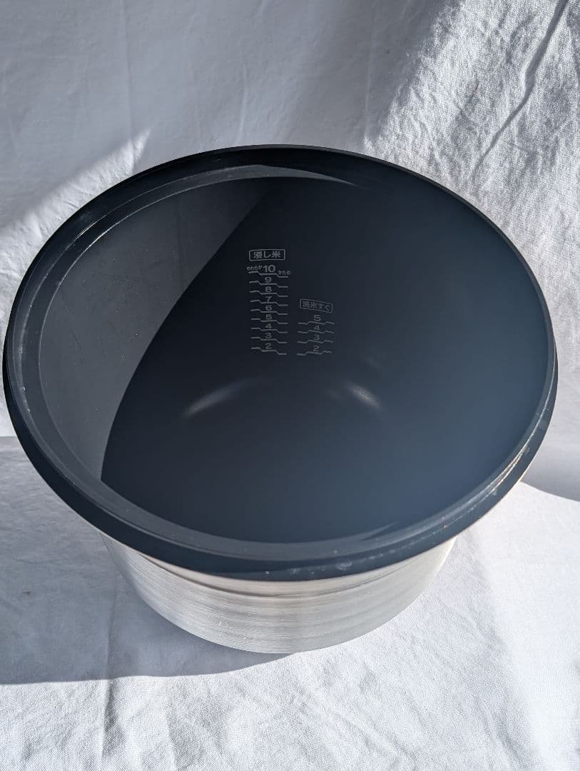 リンナイガス炊飯器　（１０合炊き）LPガス用