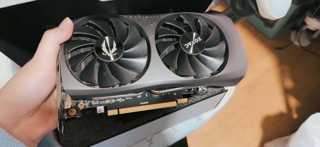 ZOTAC GAMING RTX 4060Ti グラフィックボード 8GB