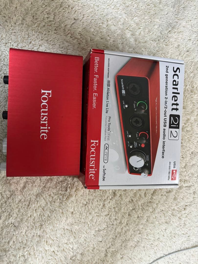DJ機材 Focusrite Scarlett 2i2