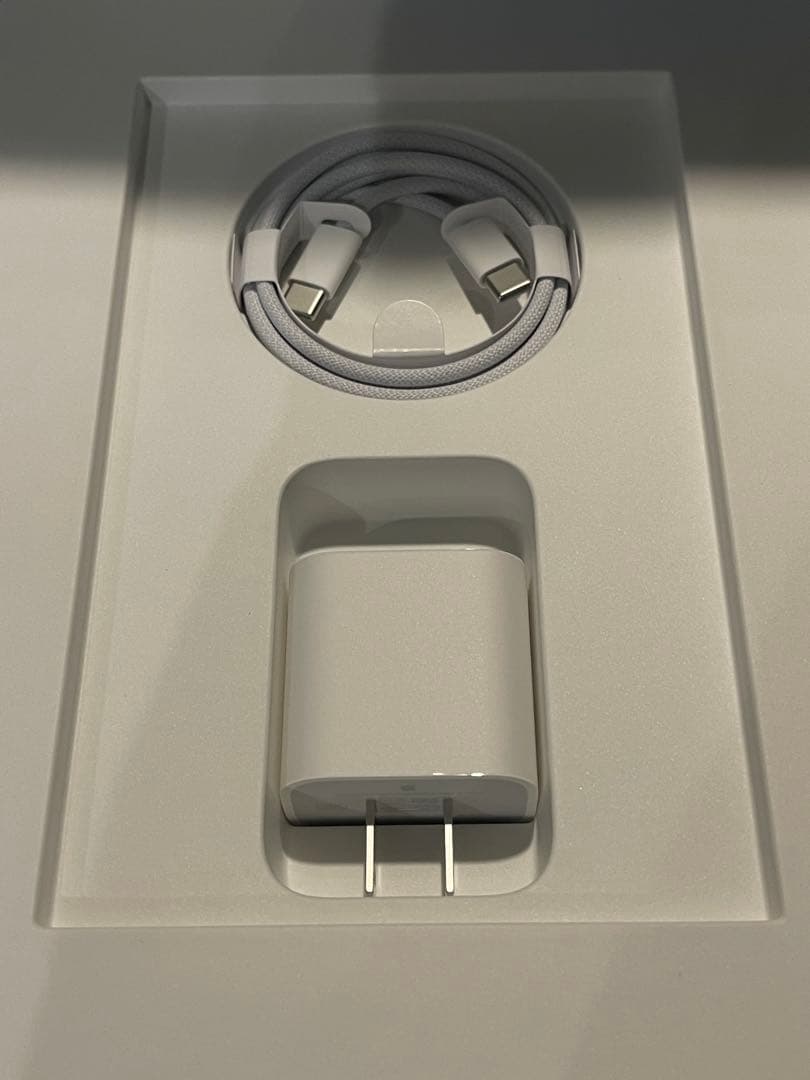 超美品 iPad A16 Wi-Fi 128GB イエローMZ WALLACE