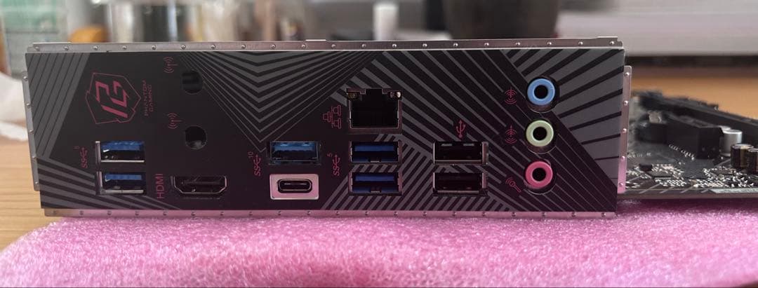 CPU Intel i5 13600K + ASRock Z790M PG/D4