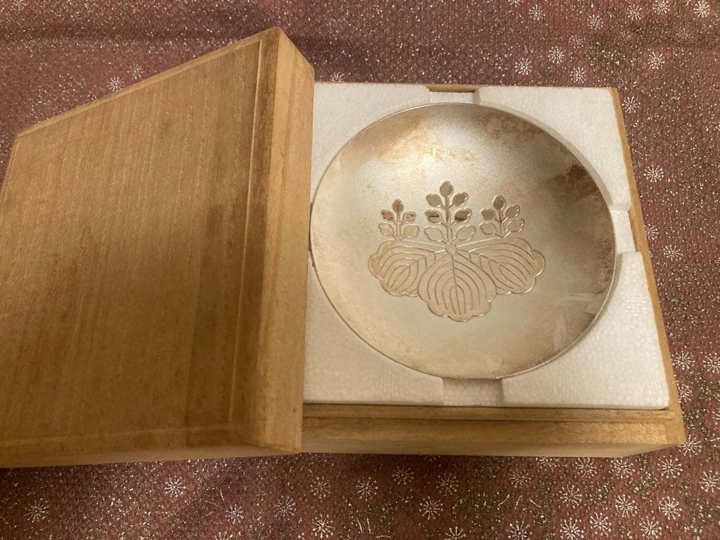 銀杯　内閣総理大臣　贈　純銀製　刻印　140グラム　木箱