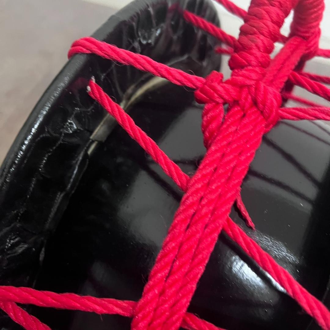 【新品】【蔵出し】締め太鼓 牛革 和太鼓 バチ付 台付 平太鼓 入門用