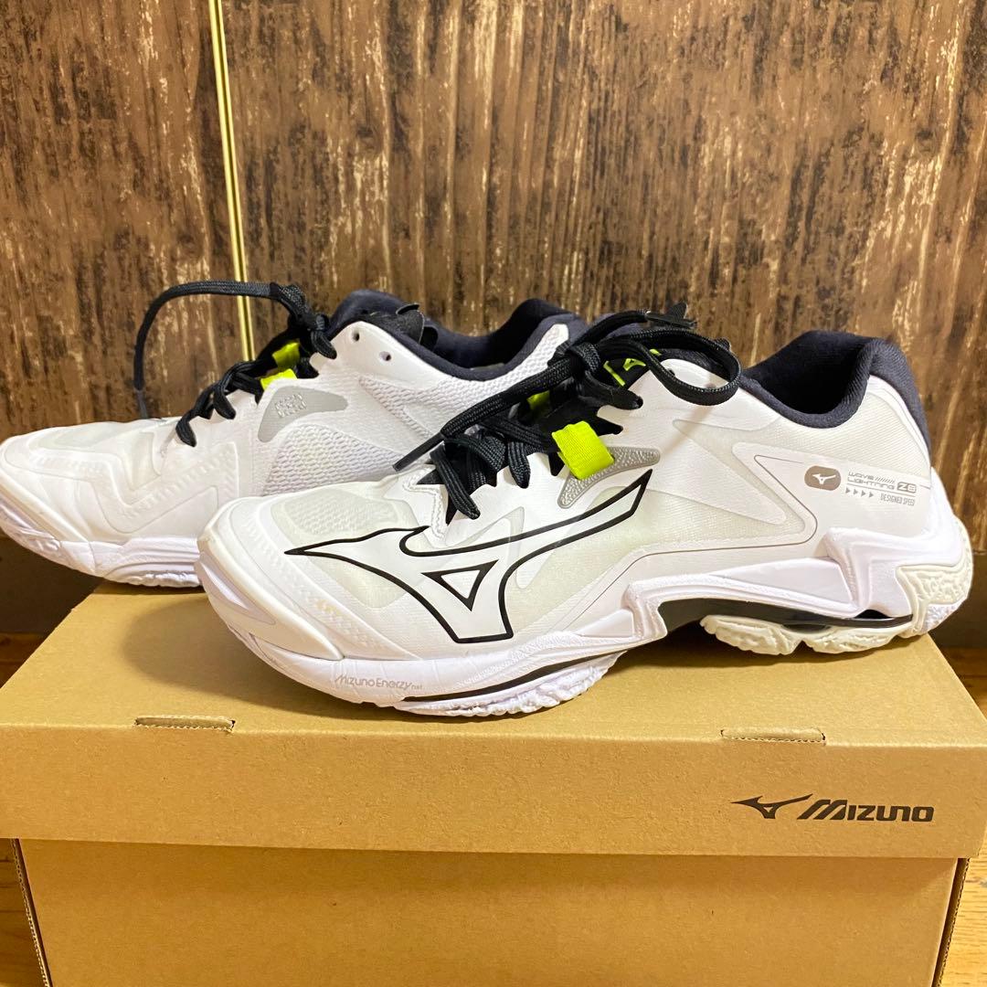 MIZUNO バレーボール　シューズ　23.5