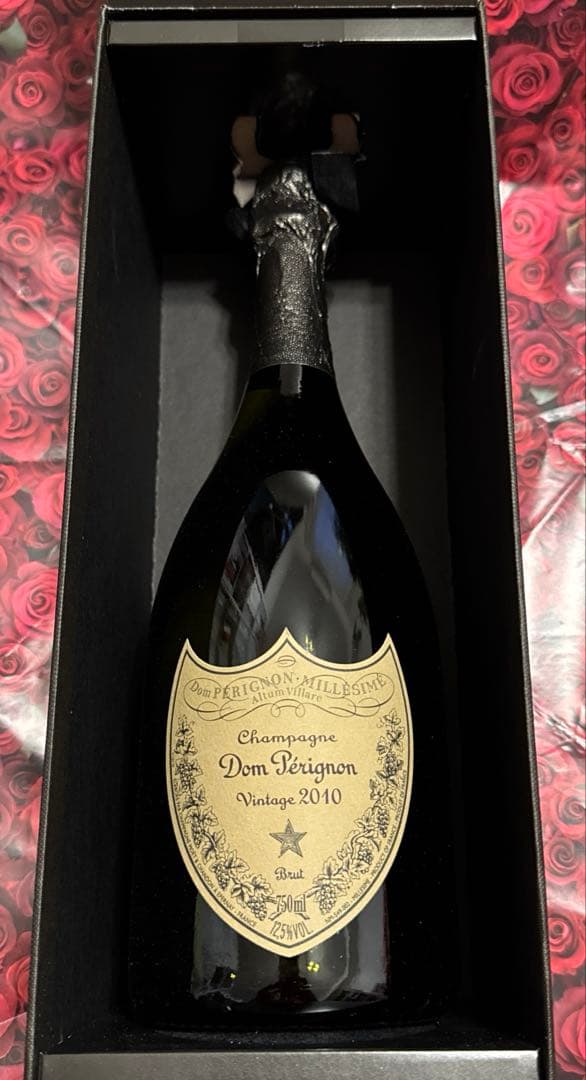 ドンペリニヨン ヴィンテージ 2010新品 箱付き撮影のために開封いたしました