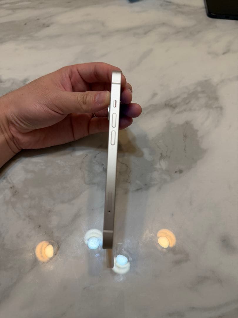 iPhone 14 256GB SIM無し　リセット済み