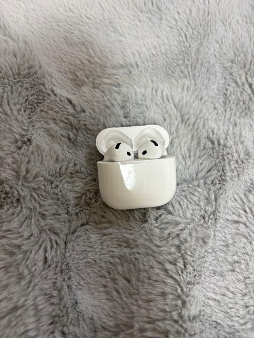 正規品 AirPods4 ノイズキャンセリング非搭載