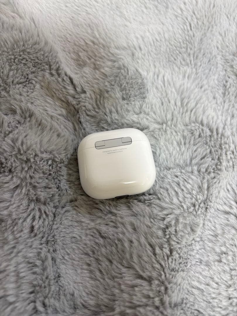 正規品 AirPods4 ノイズキャンセリング非搭載