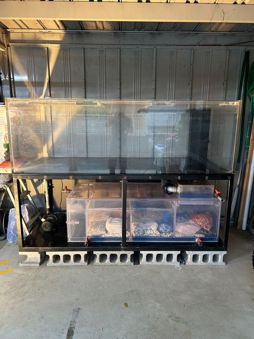 アクリル2,000水槽