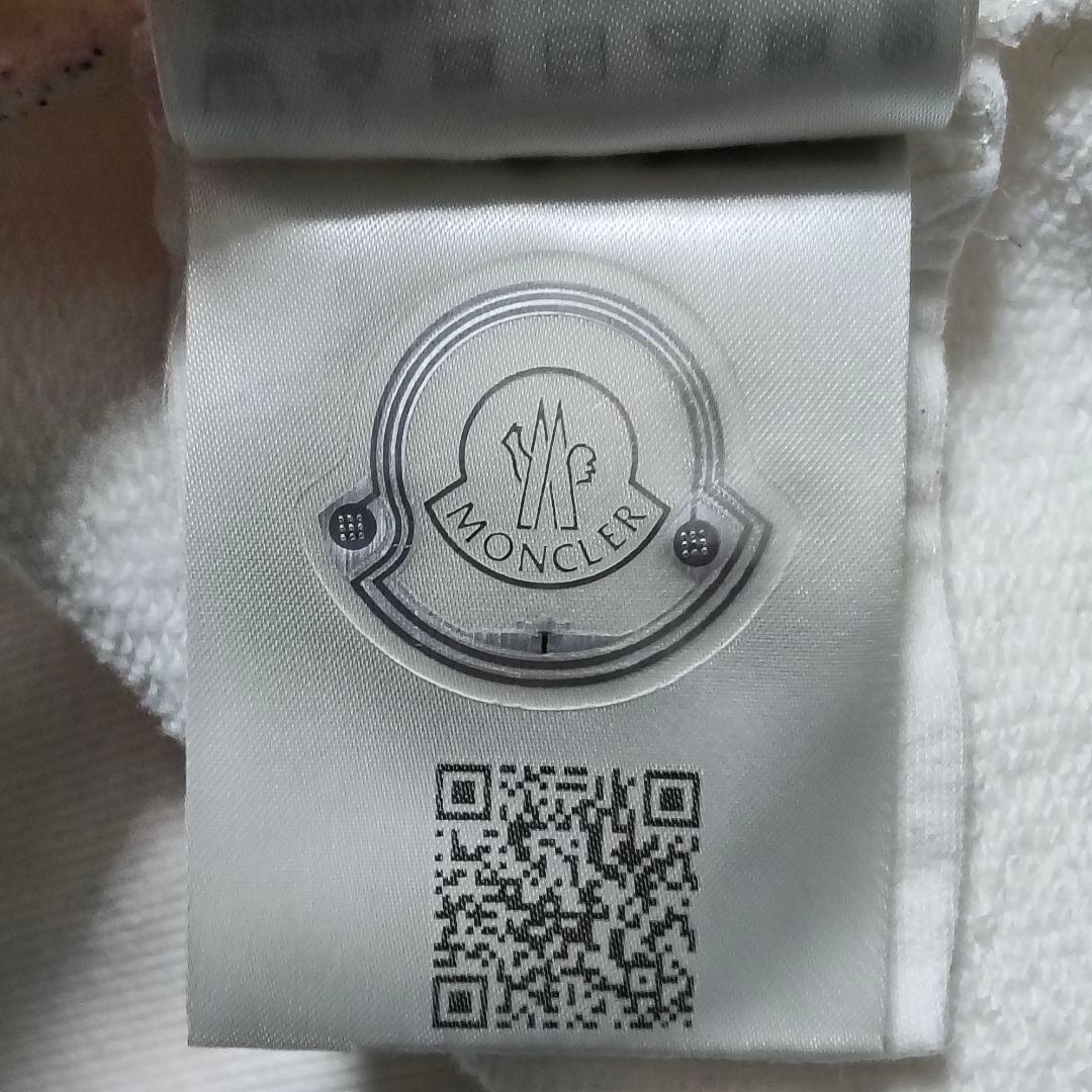 MONCLER　23aw　パーカー　ホワイト　Ｓ