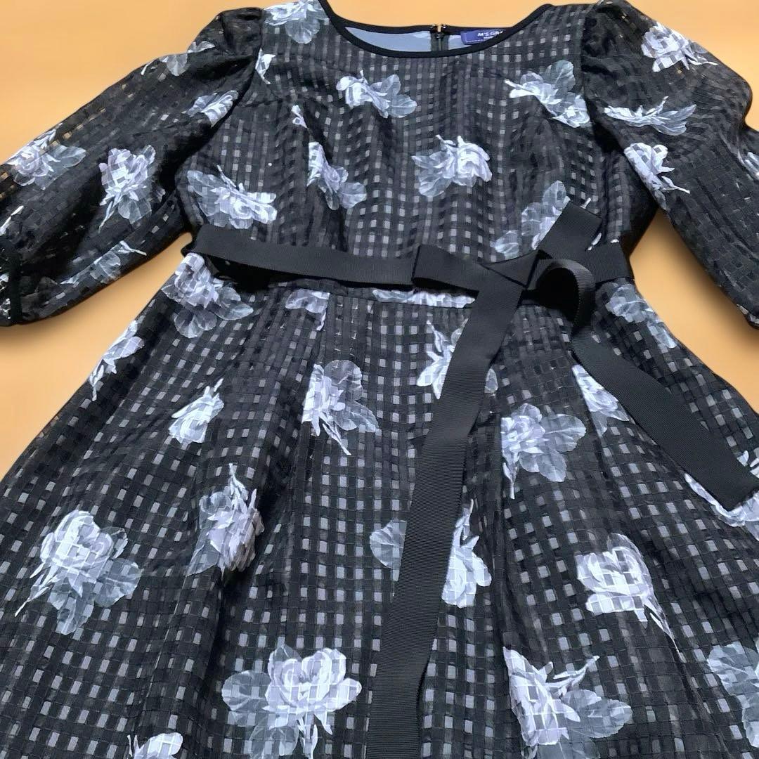 【新品】M'S GRACY 花柄ワンピース42。黒。