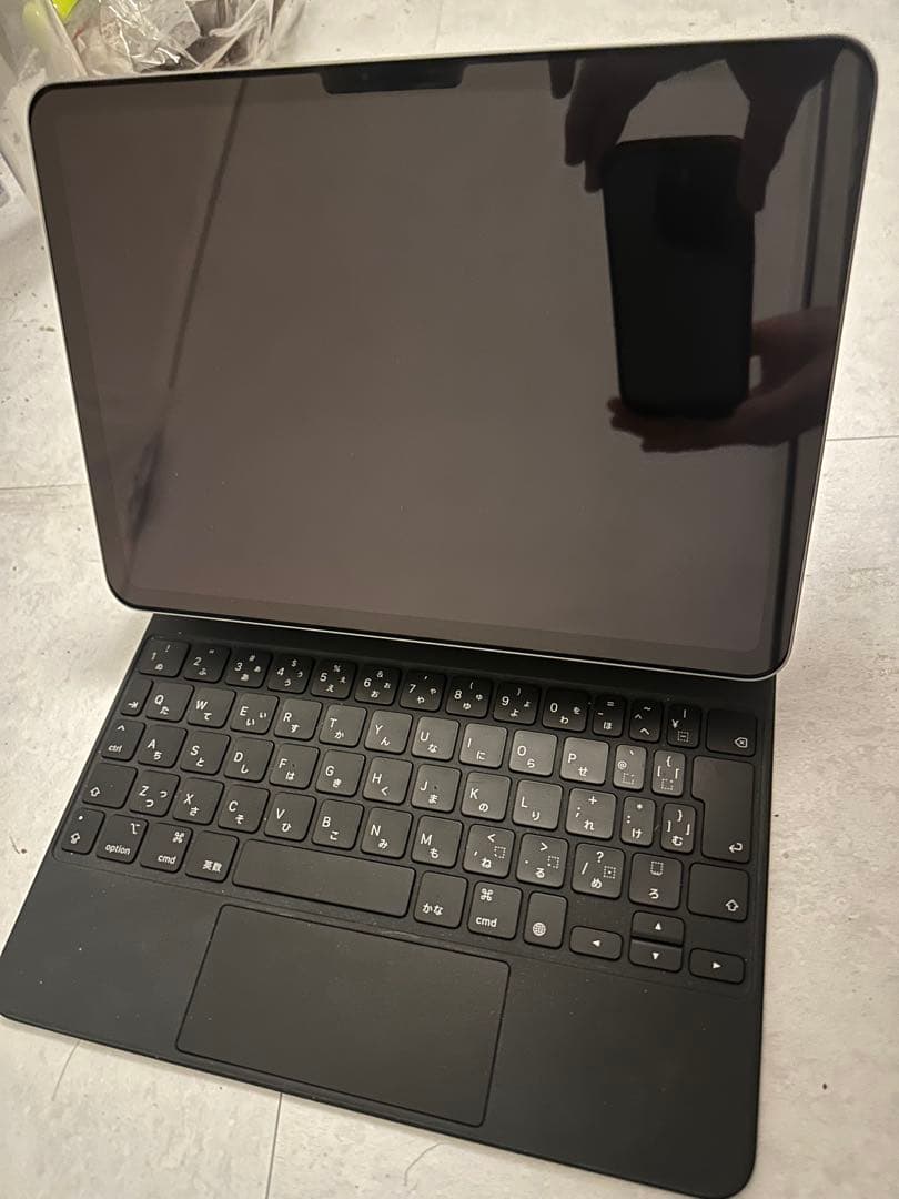 iPad Air 11インチ　(M2)256GB magicキーボード付き