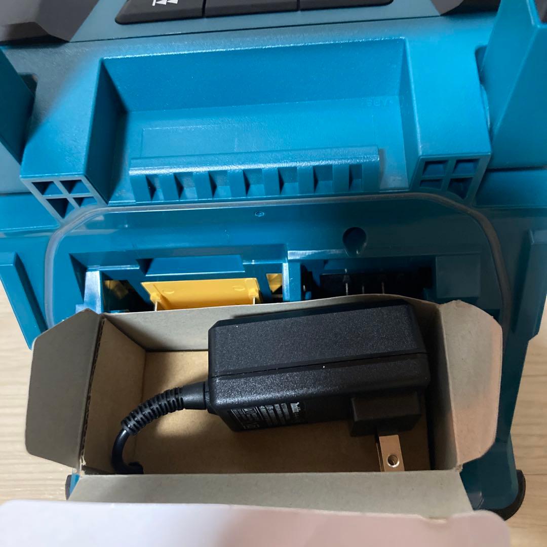 Makita MR200ワイヤレススピーカー　伝票元箱に貼って出荷