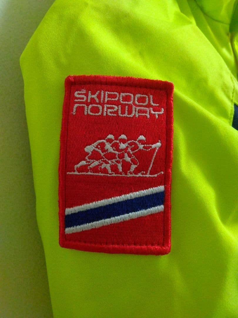 【130cm・美品】phenix　フェニックス　スキーウェア　上下　Audi刺繍